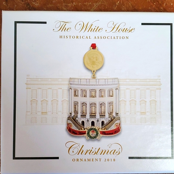 Other - 2018 The White House Christmas Ornament  NWOT